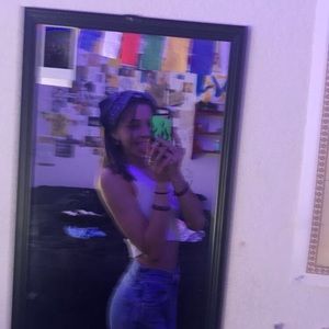 Meet your Posher, Exie